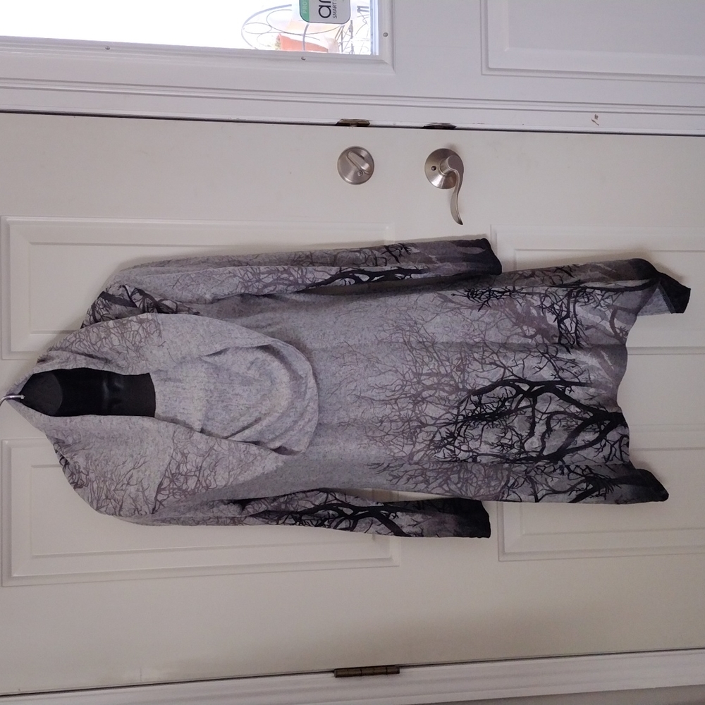 Dressfo grey spooky woods tunic